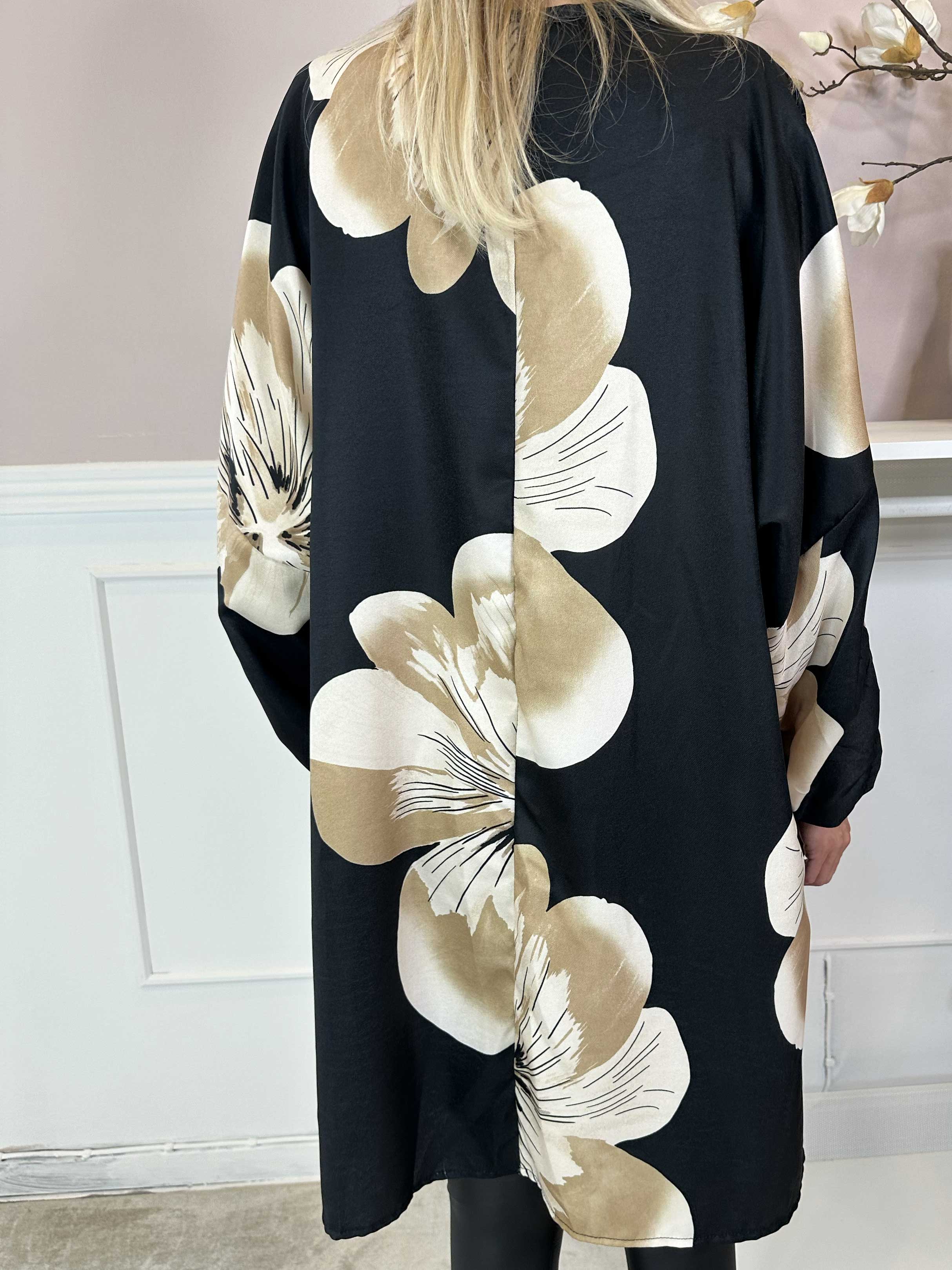 Aya L/S - Sød kjole i viskose med blomster